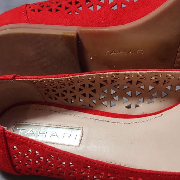 Tahari INNSIDE Suede Red Ballet Flat Slip On Shoe Size 6 ~ Almost New, see pics - Picture 5 of 10
